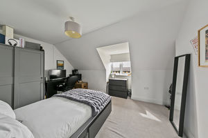Bedroom- click for photo gallery